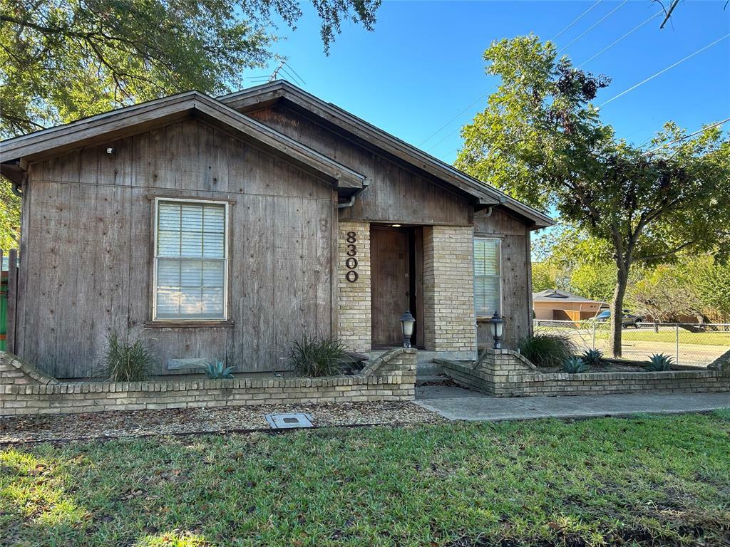 Property Photo:  8300 Maddox Street  TX 75217 