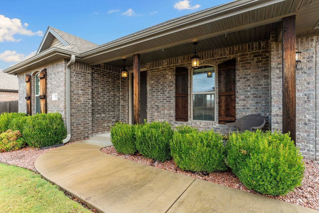 Property Photo:  380 Captain Stockton Street  AR 72753 