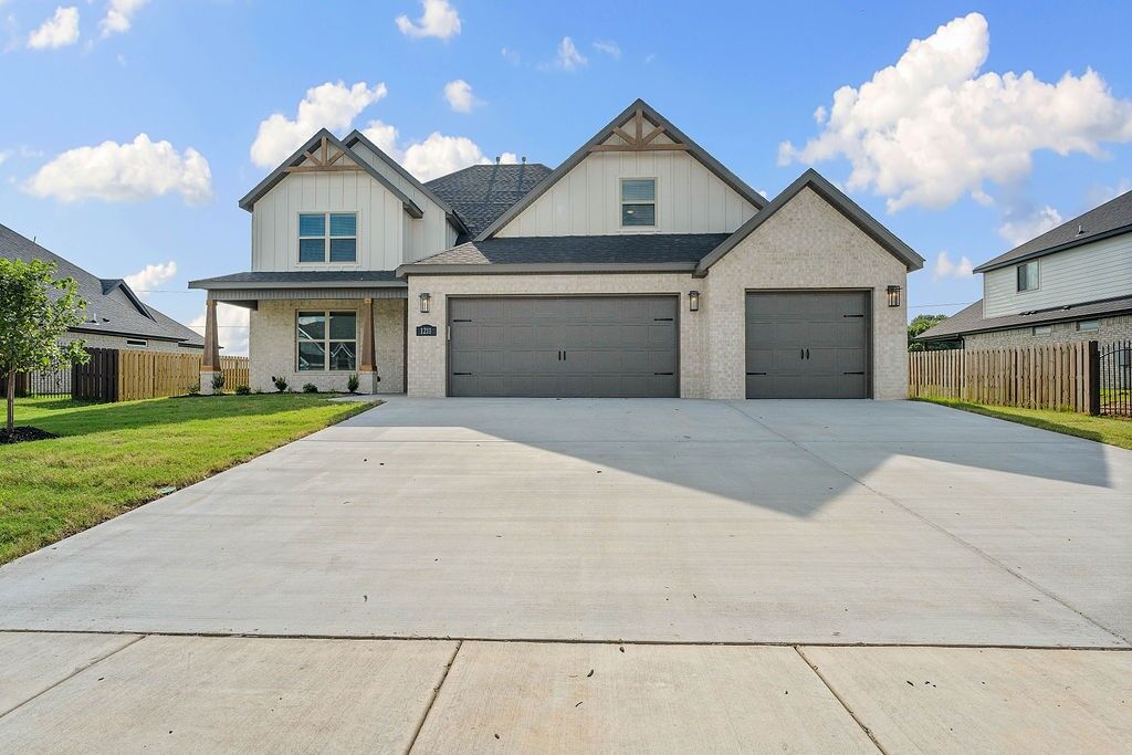 Property Photo: 1211 Montieri Drive AR 72719