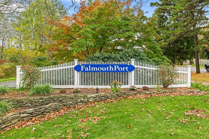 Property Photo:  139 Strawberry Mdws 139  MA 02536 