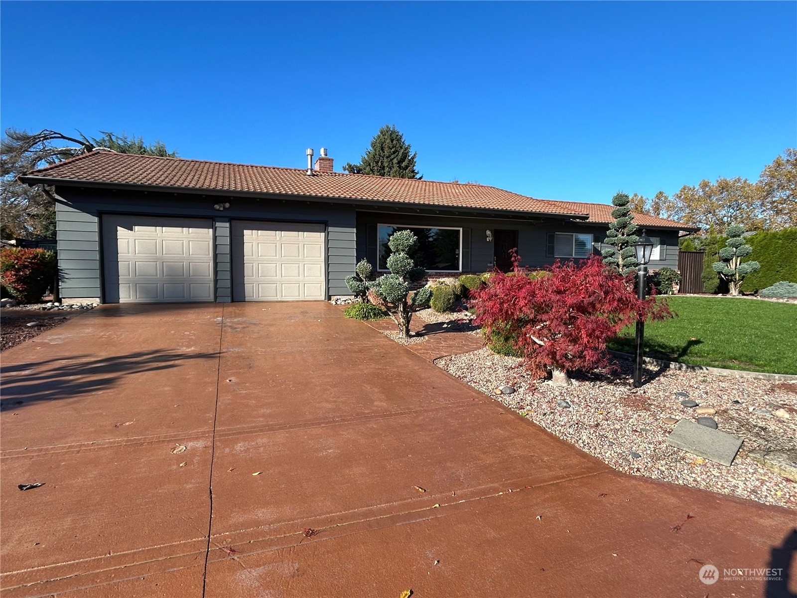 Property Photo:  420 Tucson Way  WA 98661 