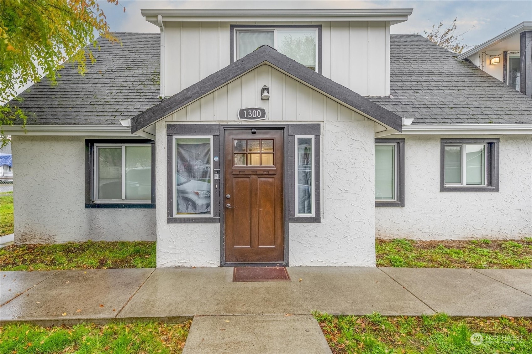 Property Photo:  1300 N 3rd Avenue  WA 98626 