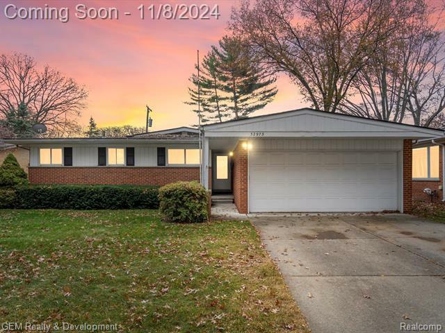 Property Photo:  32973 Grennada Street  MI 48154 