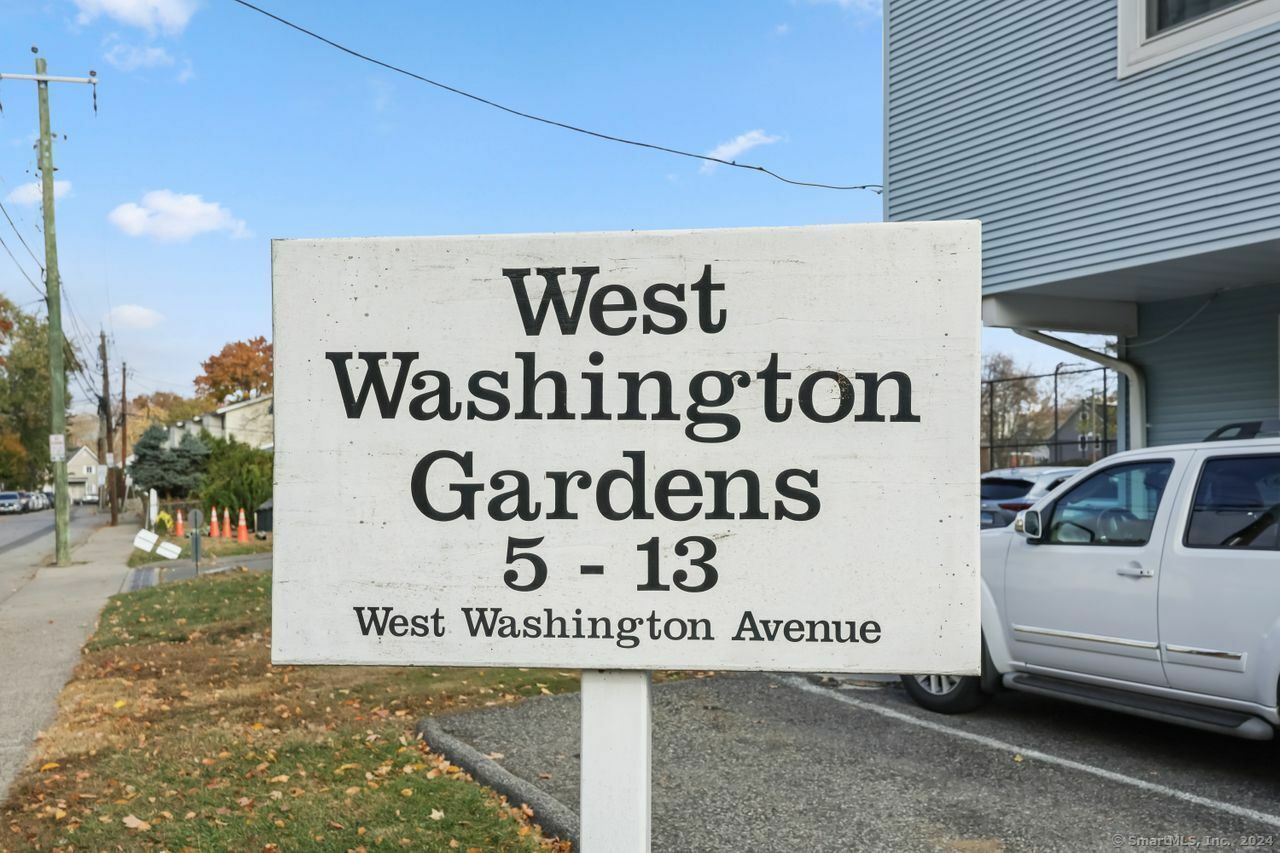 Property Photo:  13 West Washington Avenue Apt 15  CT 06902 