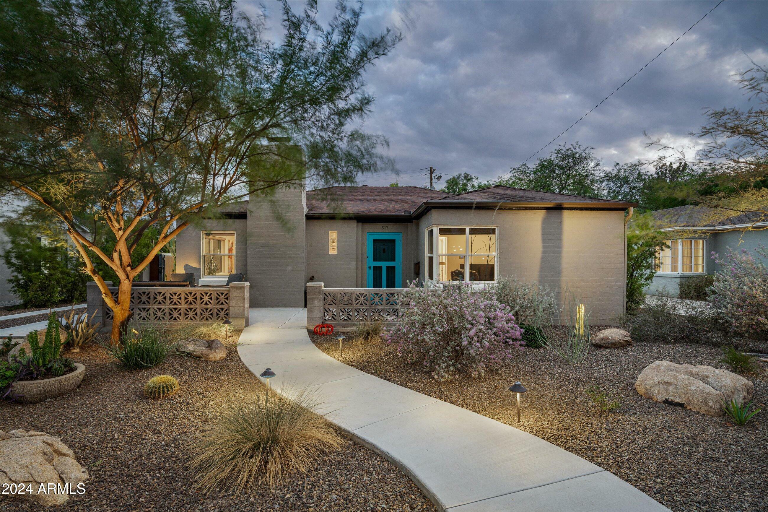 Property Photo:  517 W Granada Road  AZ 85003 