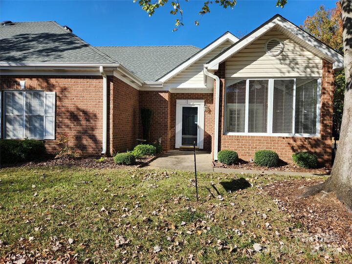11311 Olde Turnbury Court  Charlotte NC 28277 photo