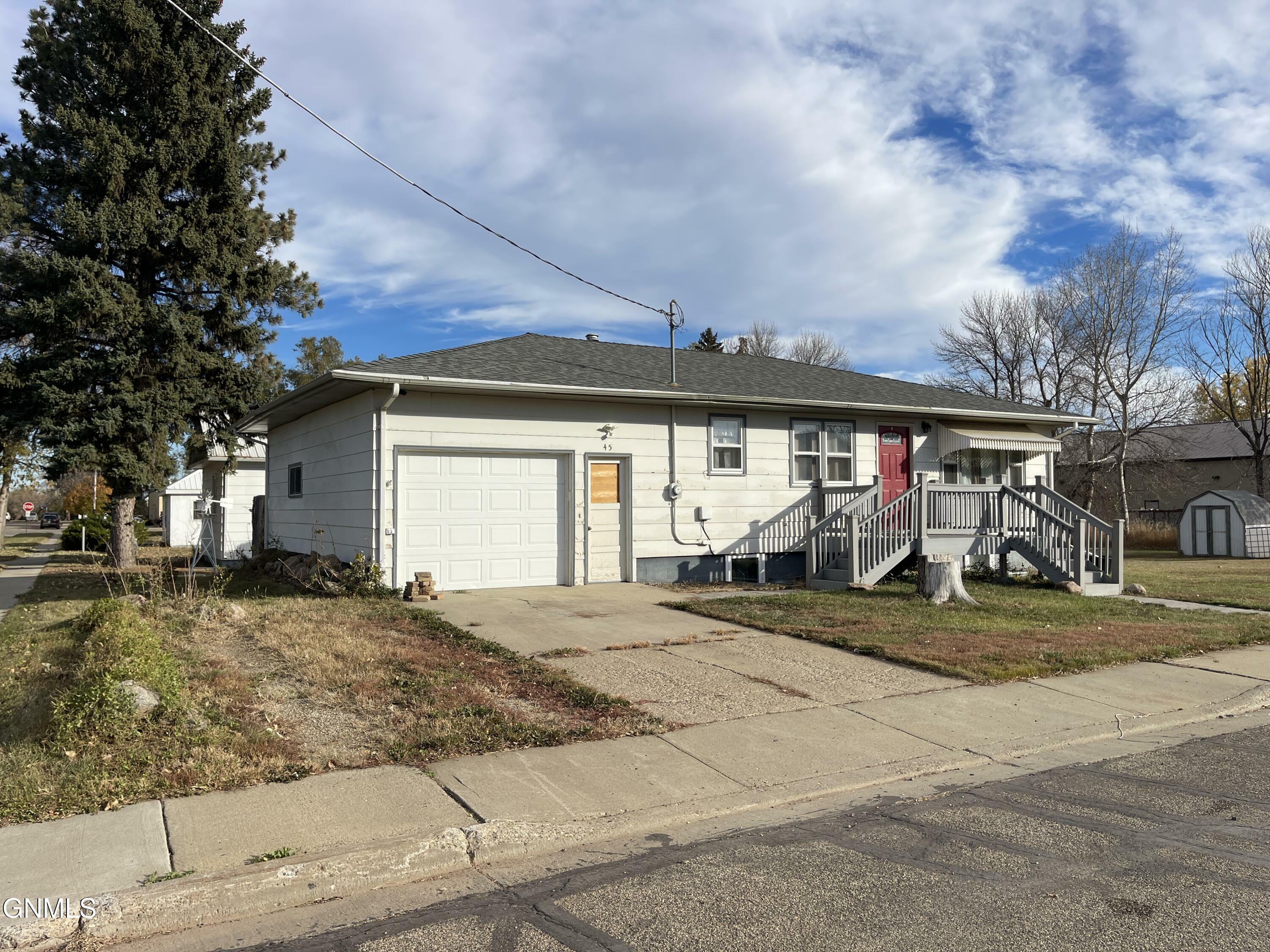 Property Photo:  45 1st Street S  ND 58636 