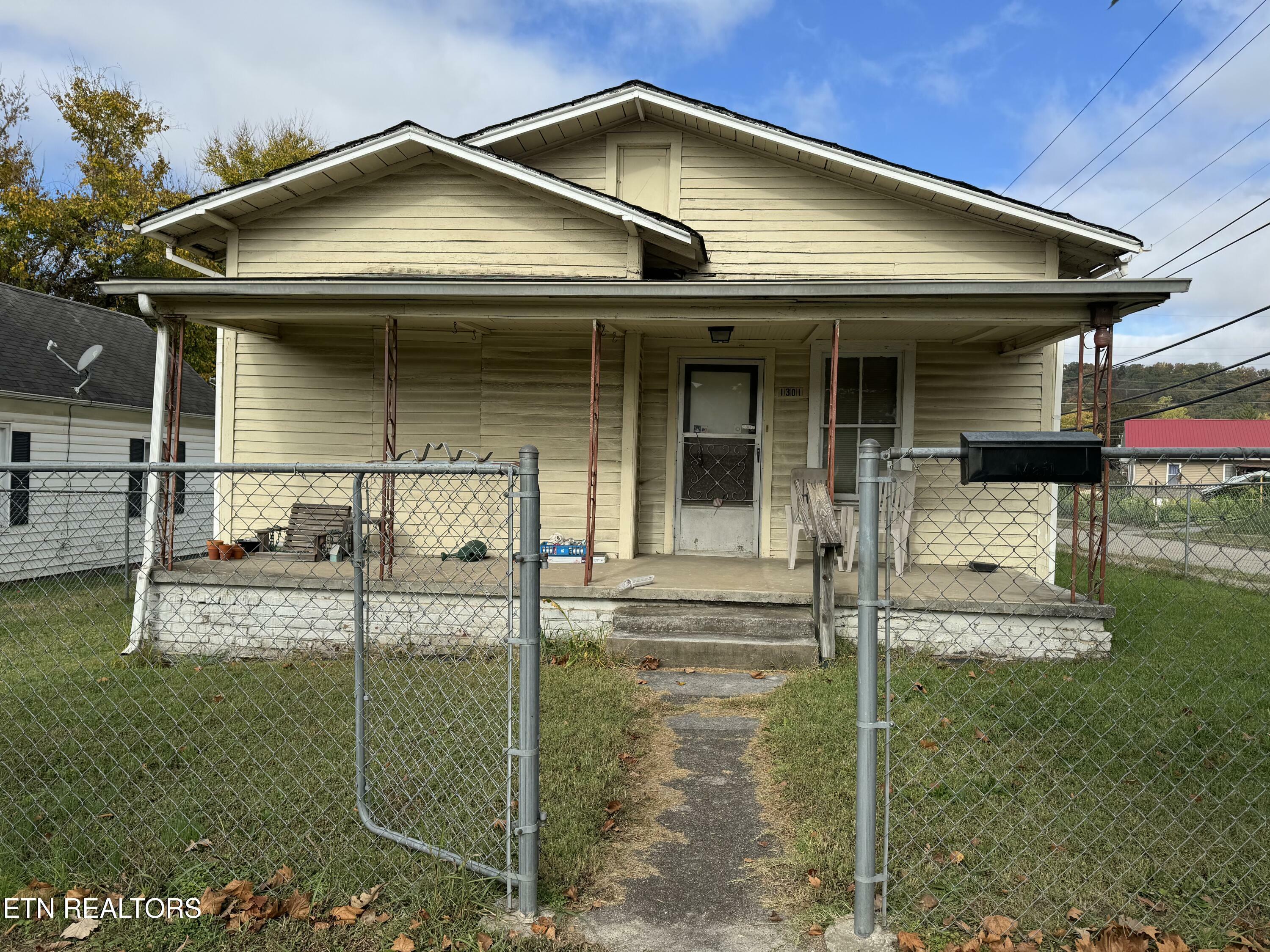 Property Photo:  1301 New York Ave  TN 37921 