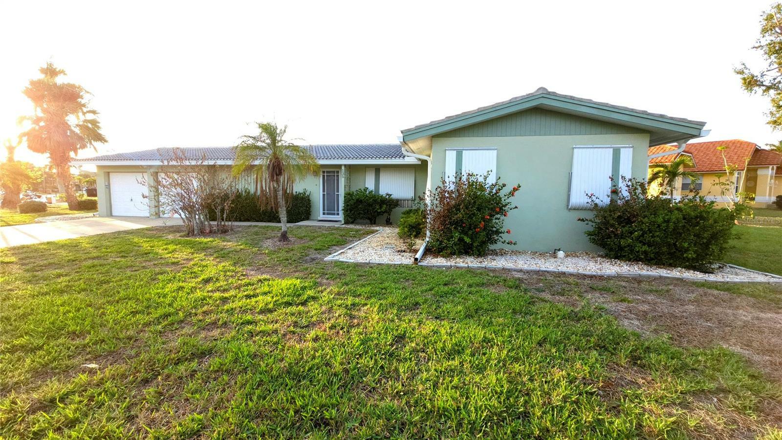 Property Photo:  135 Gulfview Road  FL 33950 