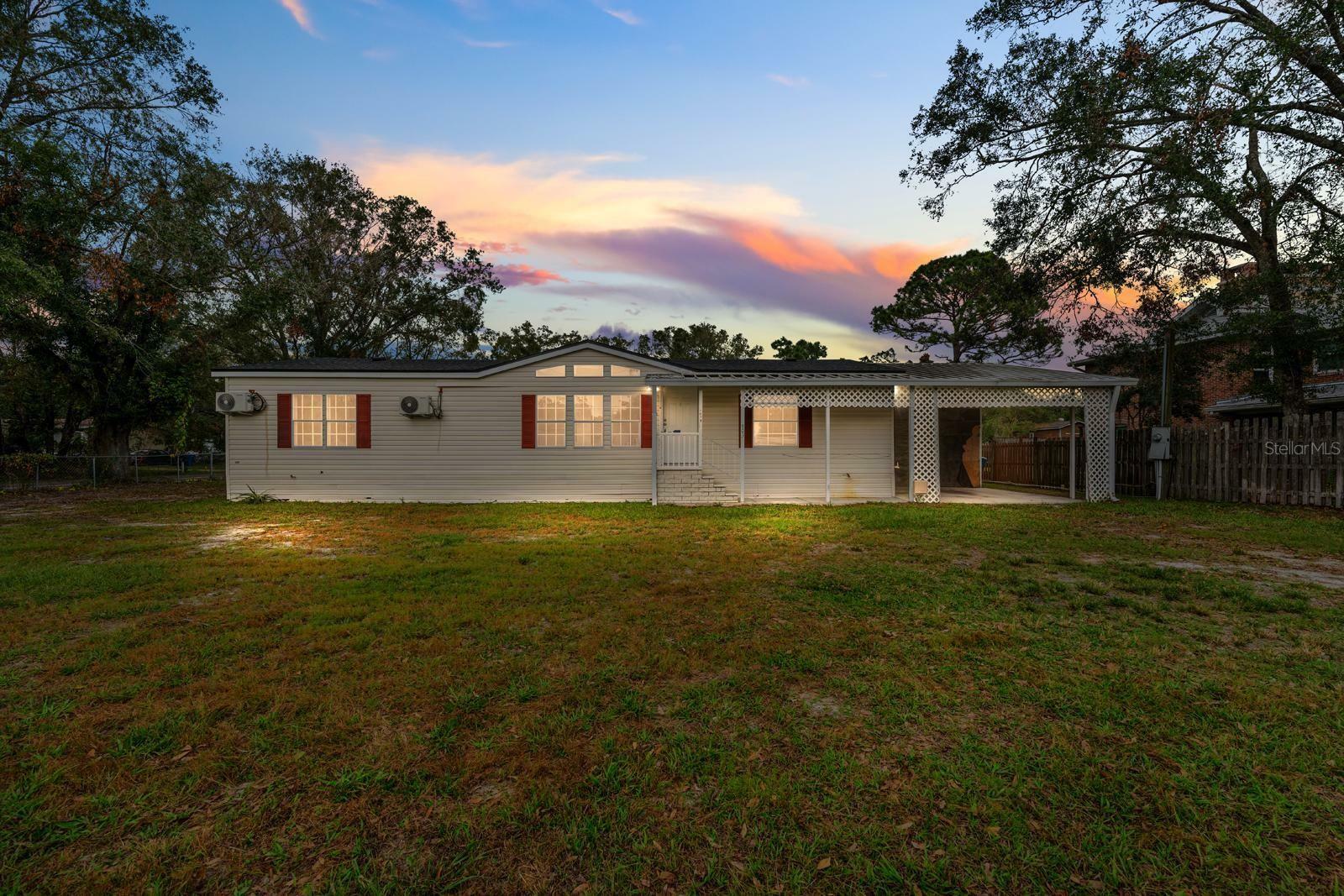 Property Photo: 8039 S Meadowview Circle FL 33625