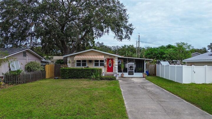 Property Photo:  621 Northwest Boulevard N  FL 33702 