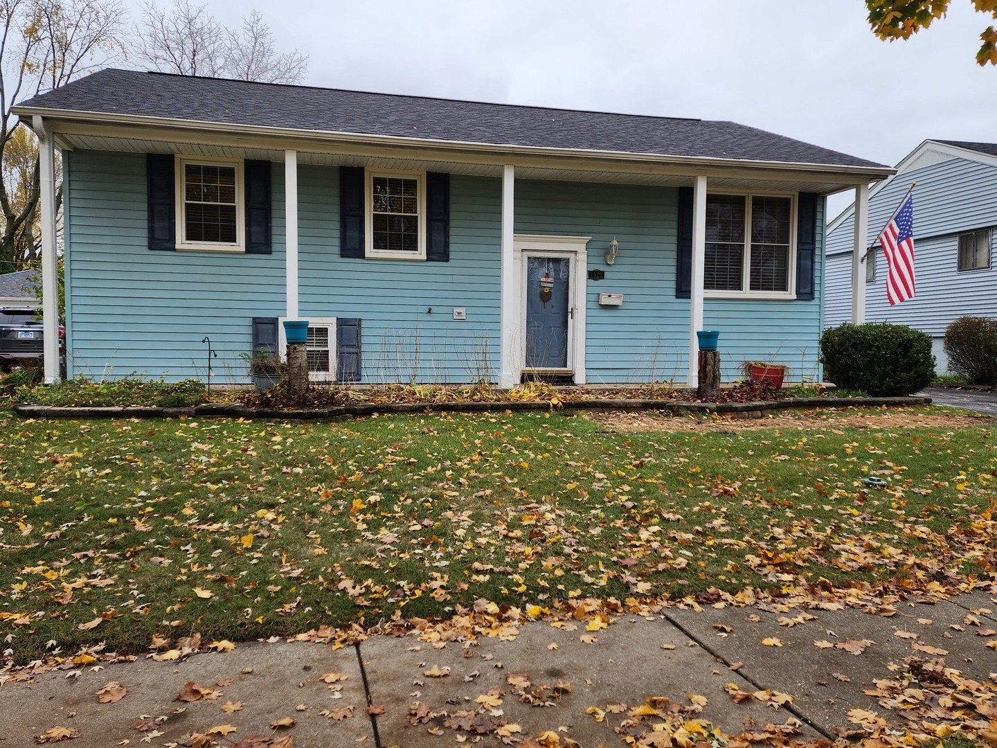 Property Photo:  1029 Valley Stream Drive  IL 60090 