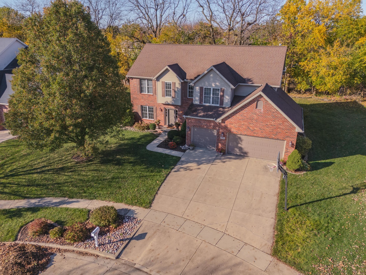 Property Photo:  2010 Trotter Lane  IL 61704 