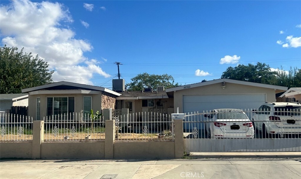 Property Photo:  38502 Lemsford Avenue  CA 93550 