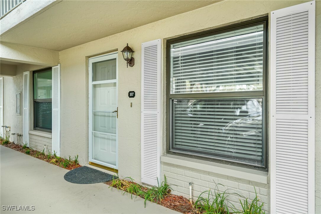 Property Photo:  912 SW 48th Terrace 107  FL 33914 