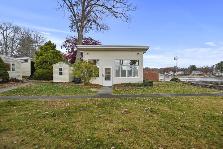 Property Photo: 10 Marys Lane NH 03079