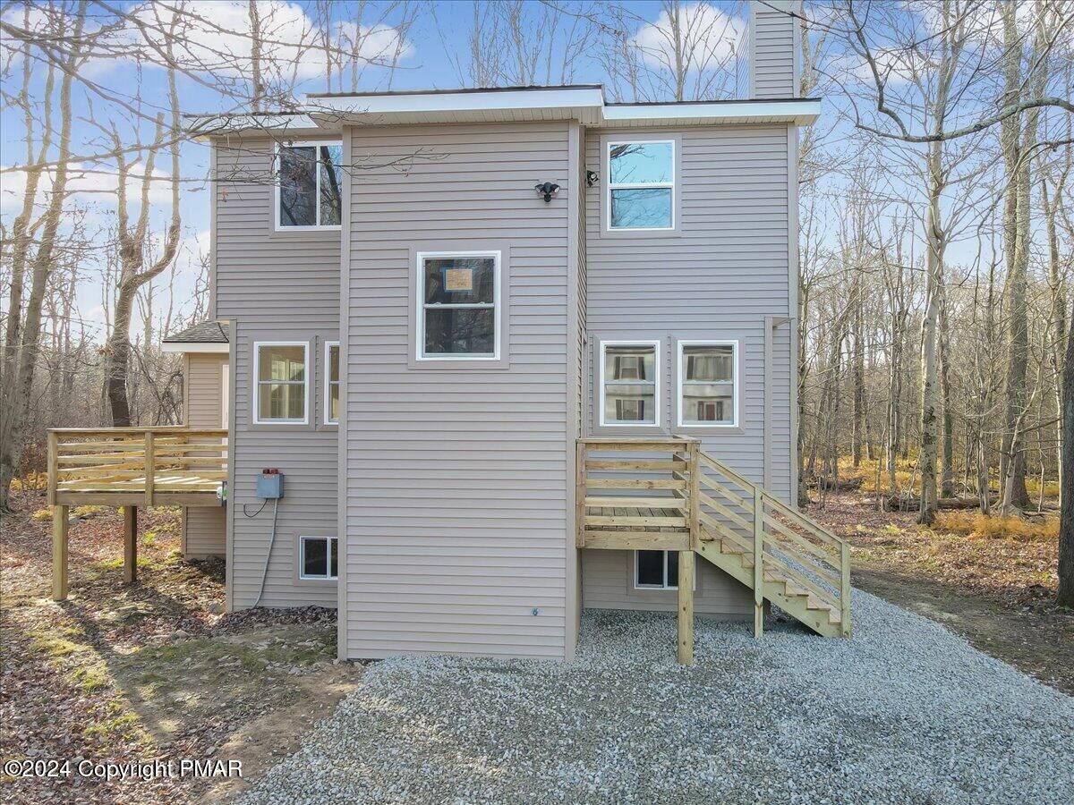 Property Photo: 900 Granite Terrace PA 18466