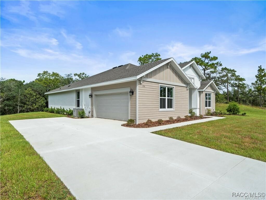 Property Photo:  874 N Man O War Drive  FL 34453 