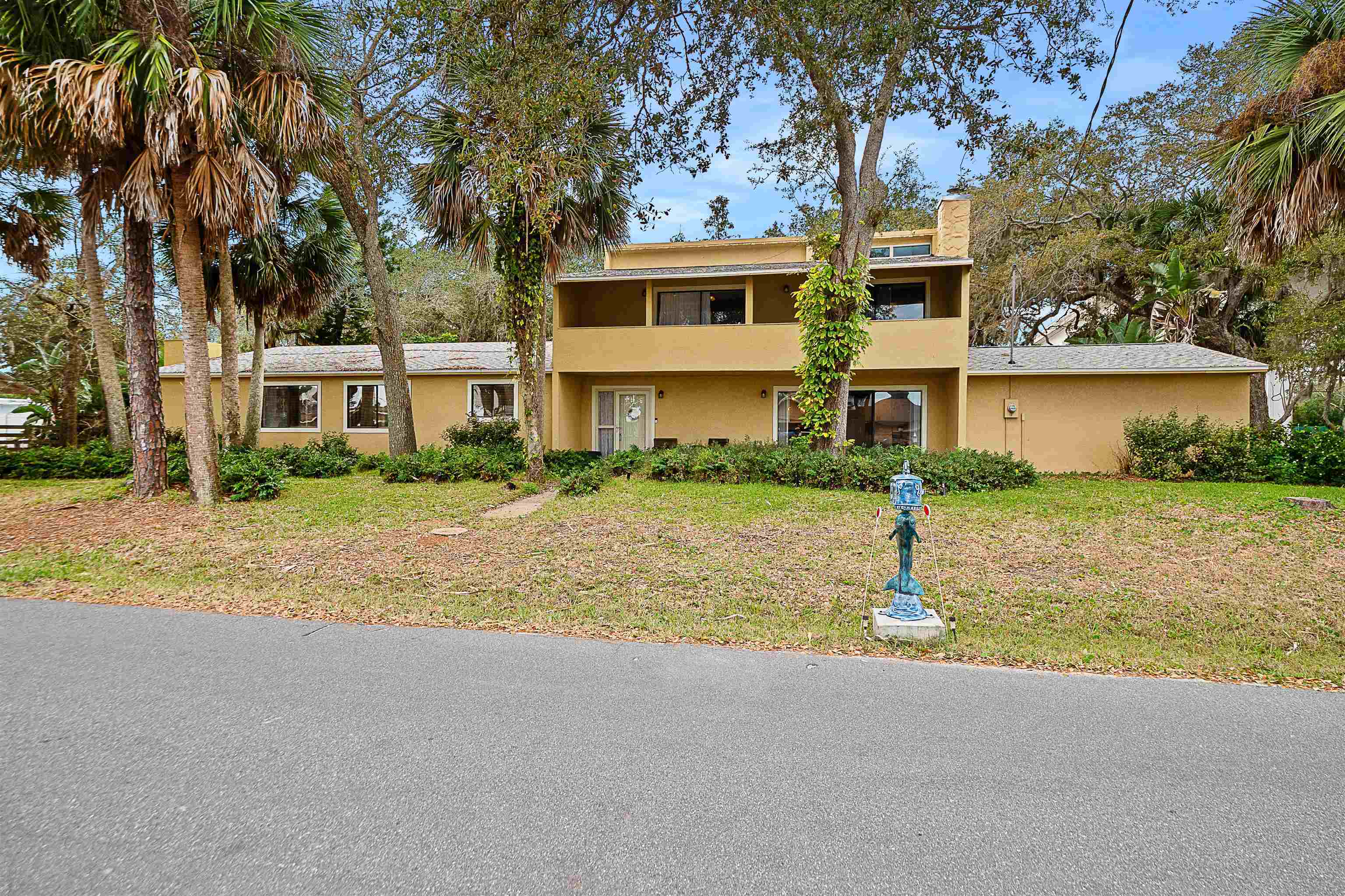 Property Photo:  100 Palm Dr  FL 32136 