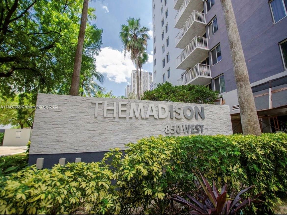 Property Photo:  850 N Miami Ave W-2104  FL 33136 