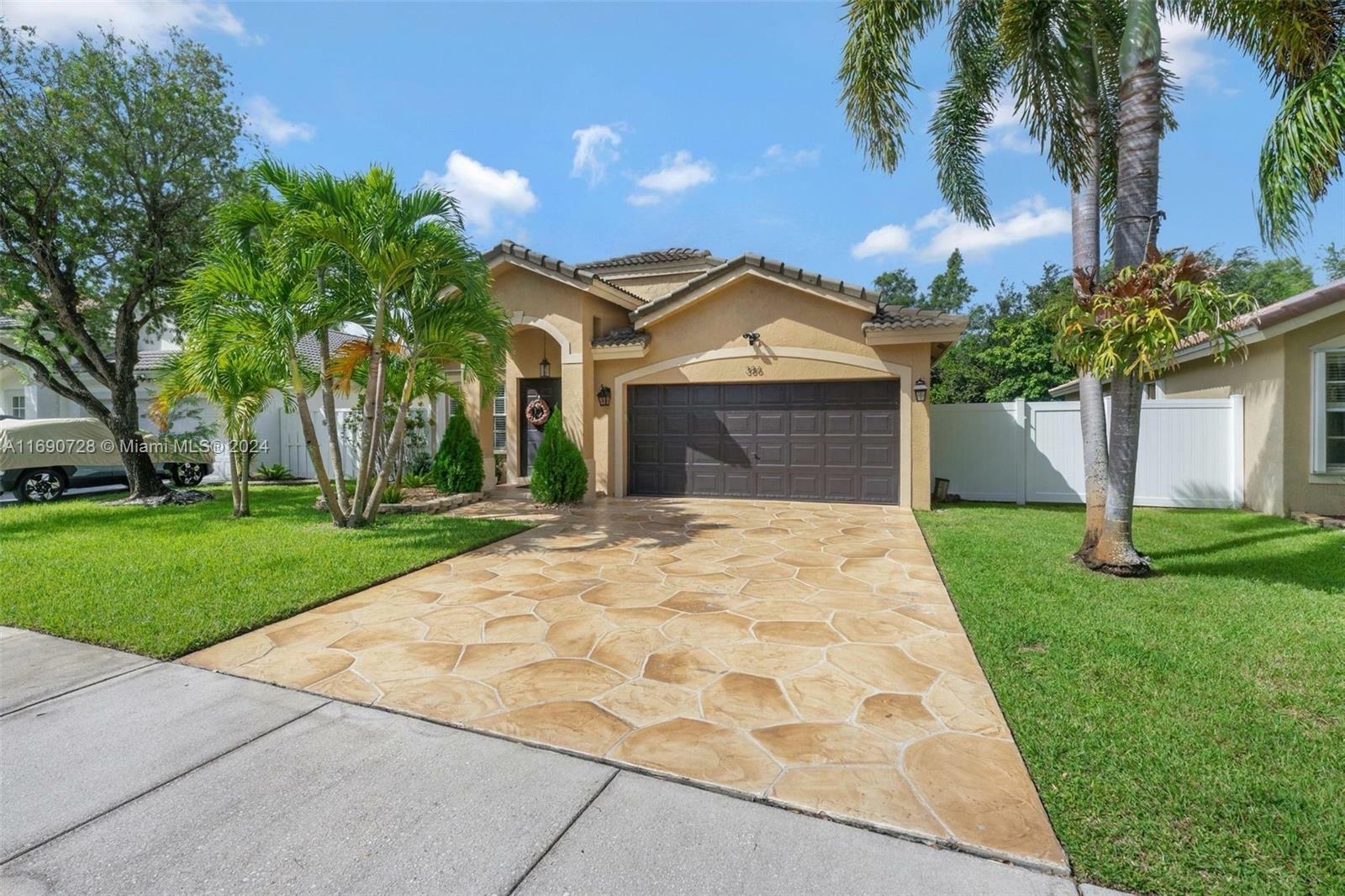 386 SW 206th Ave  Pembroke Pines FL 33029 photo