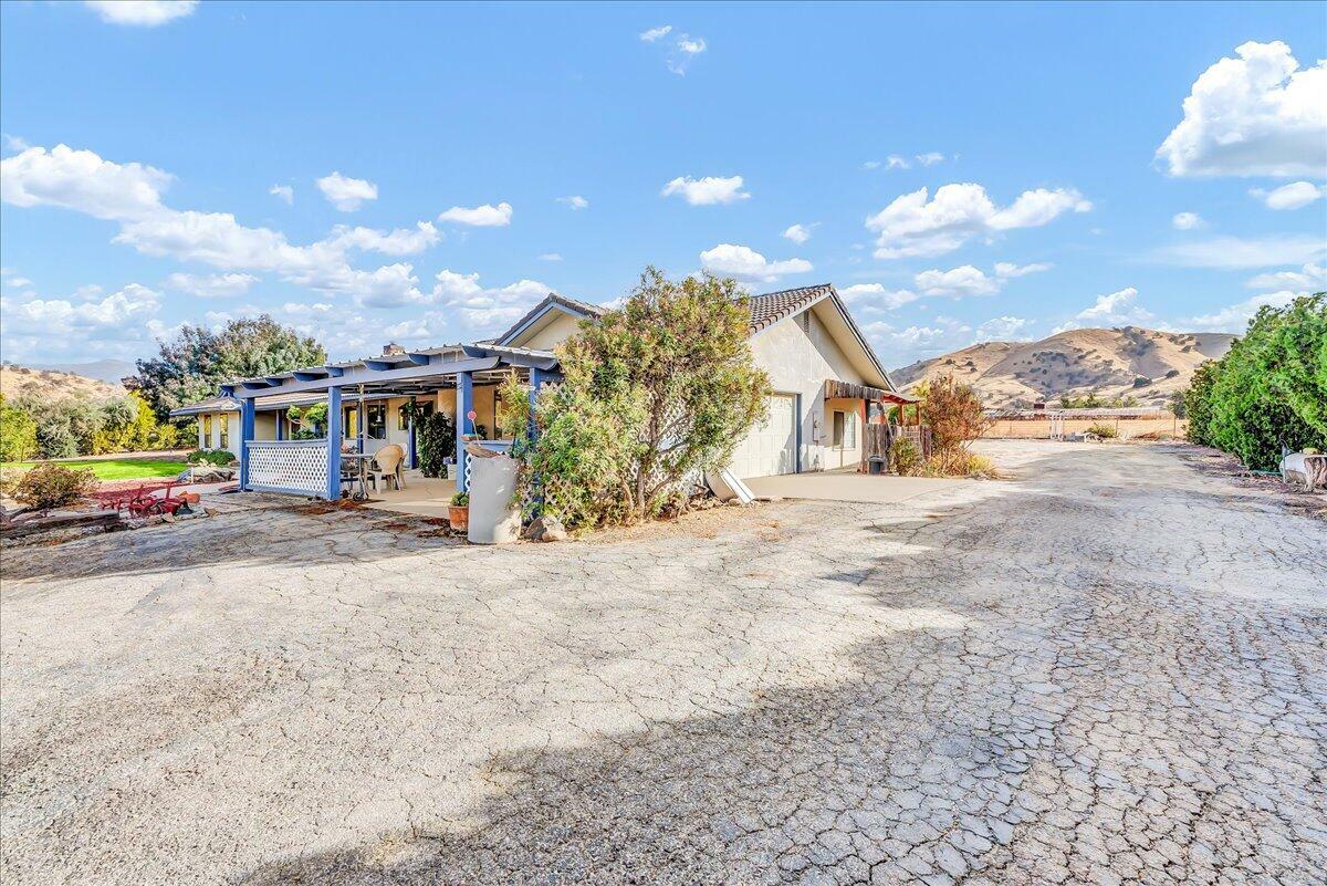 Property Photo:  30839 Sunshine Drive  CA 93257 