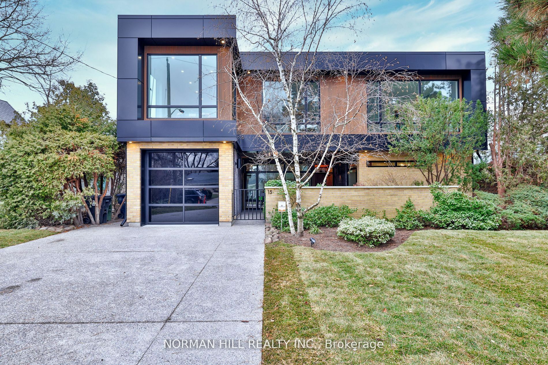 Property Photo:  15 Citation Dr  ON M2K 1S5 