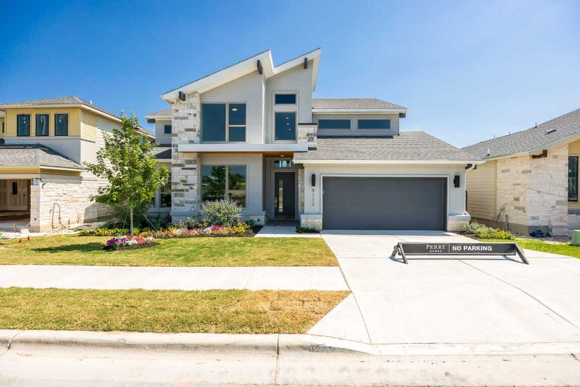 Property Photo: 9112 The Ravine Way TX 78744