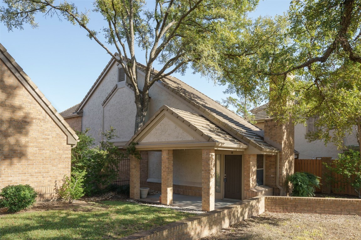 Property Photo:  11310 Spicewood Club Drive 10  TX 78750 