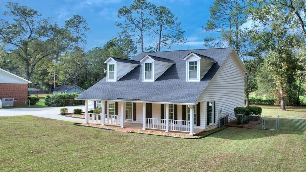 Property Photo:  2725 Somerset Drive  GA 31721 