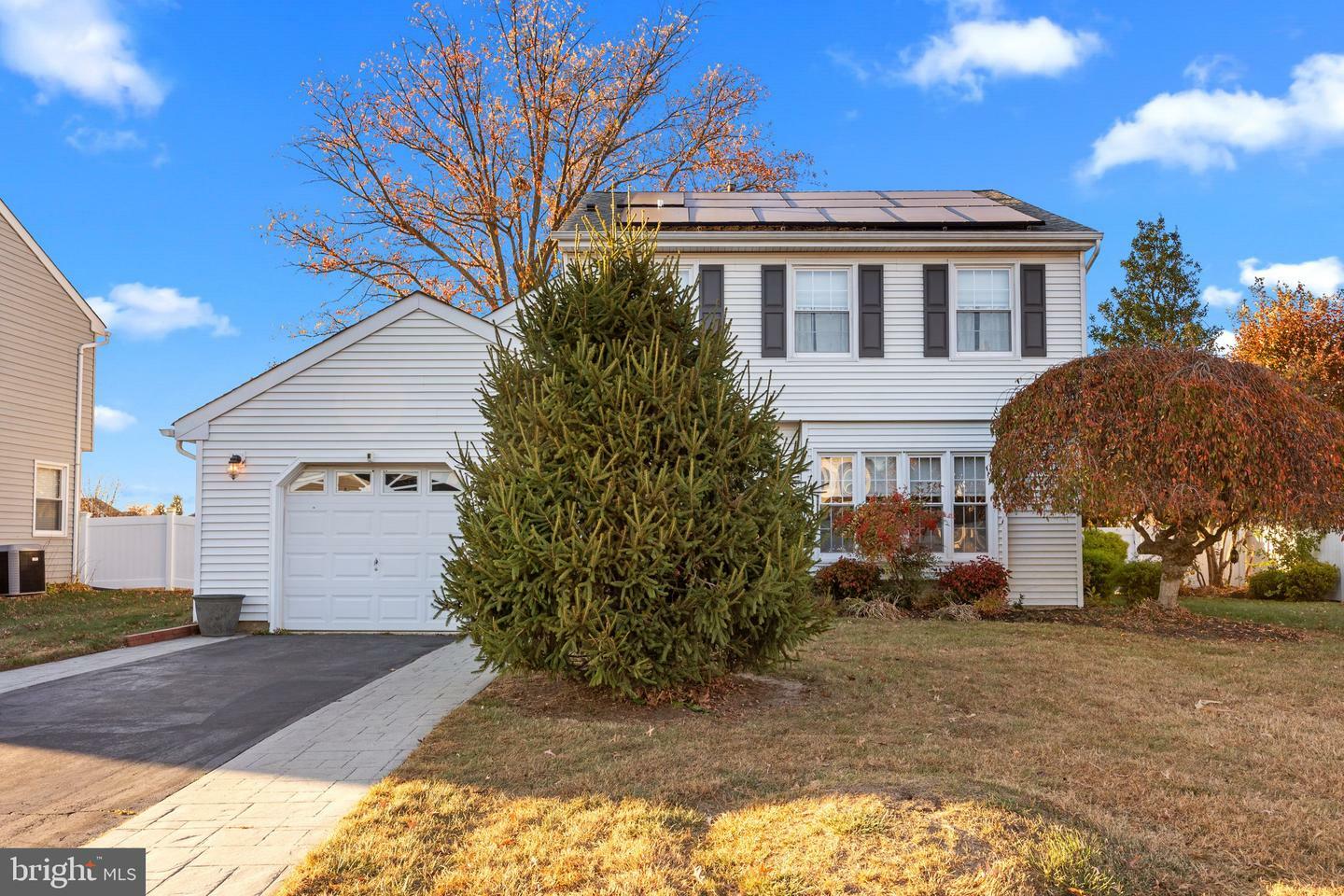 Property Photo:  3 Joni Avenue  NJ 08690 