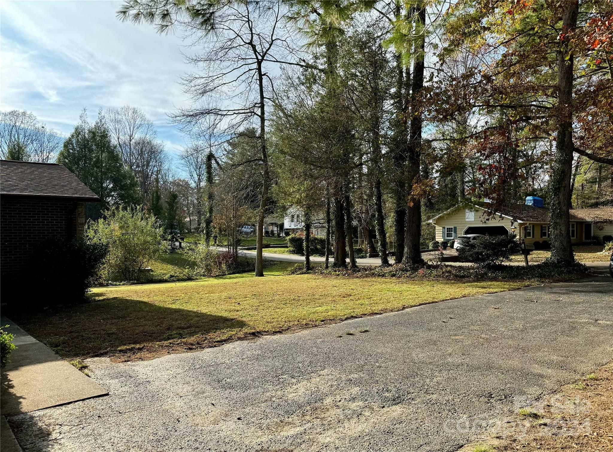 Property Photo:  609 Pineland Road  NC 28792 