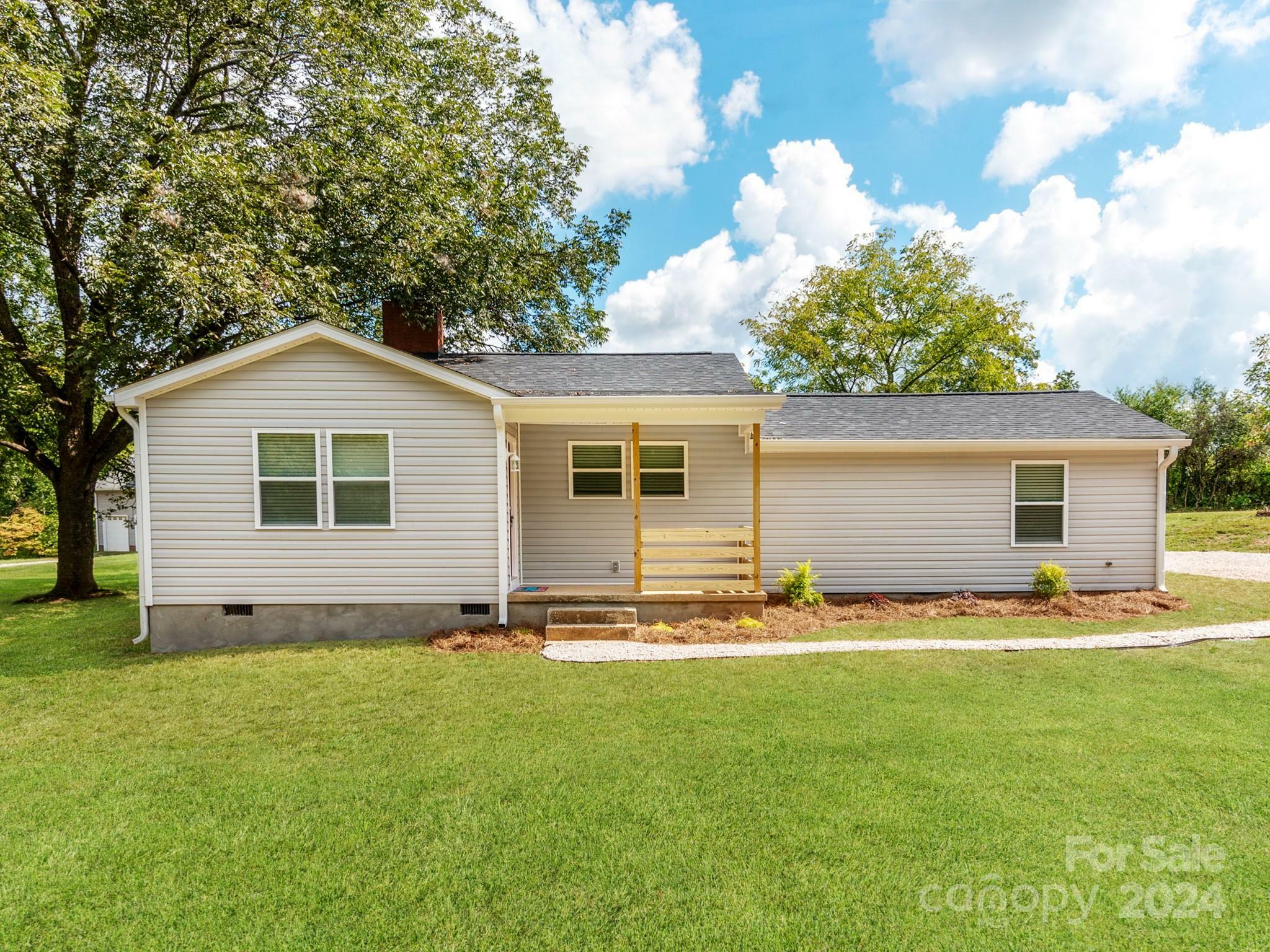 Property Photo:  615 Stirewalt Street  NC 28023 