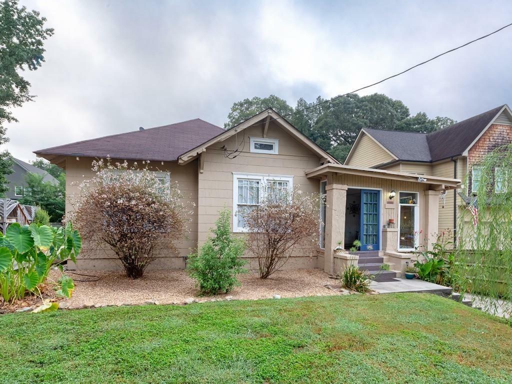 Property Photo:  1751 Marietta Road NW  GA 30318 