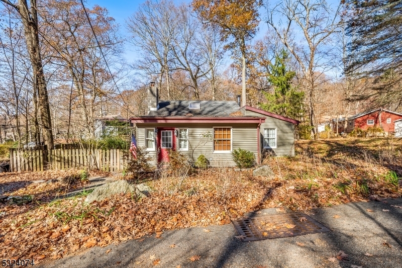 Property Photo:  56 E Park Dr  NJ 07480 