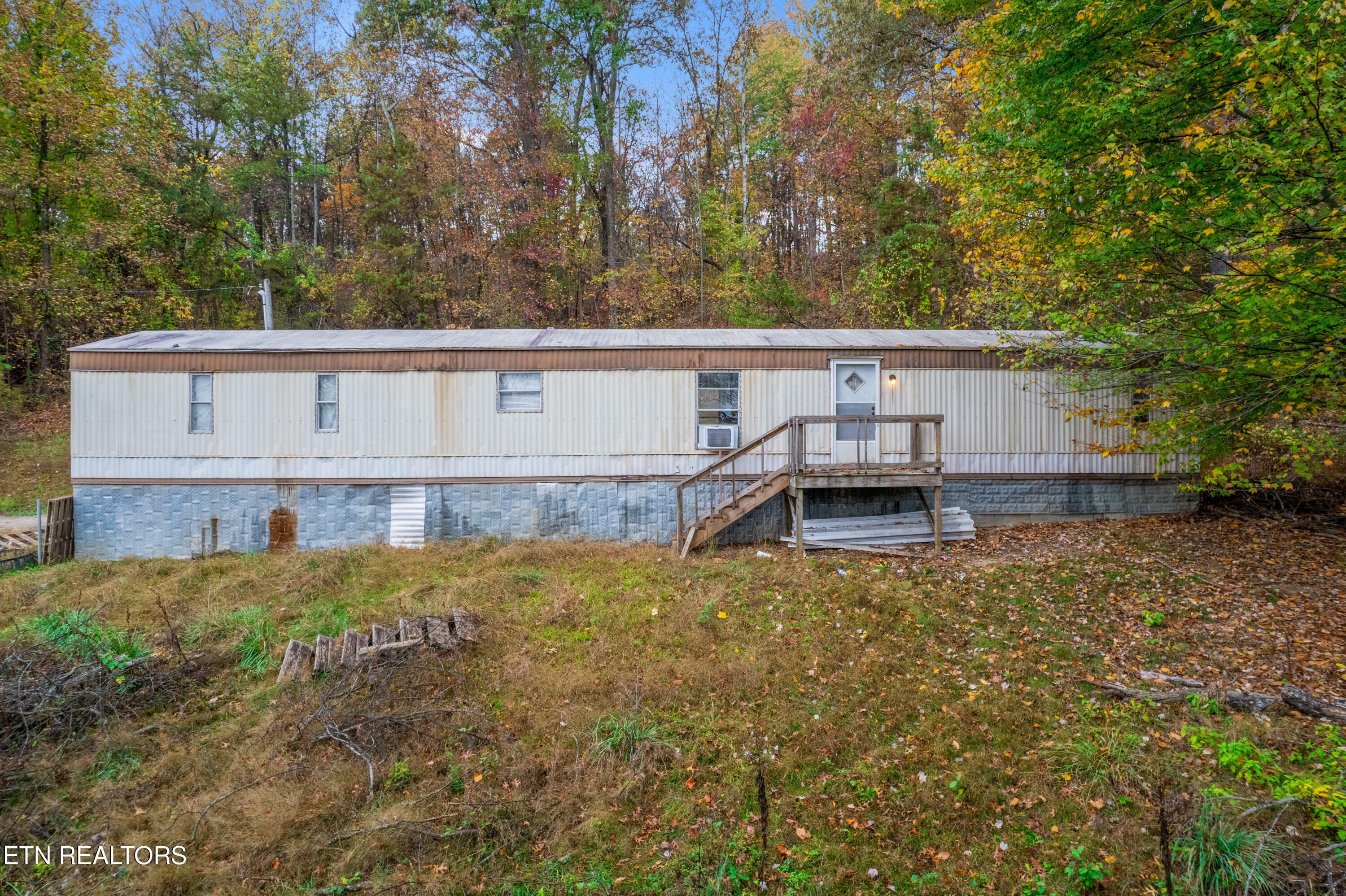 Property Photo:  404 W Baldwin St  TN 37854 