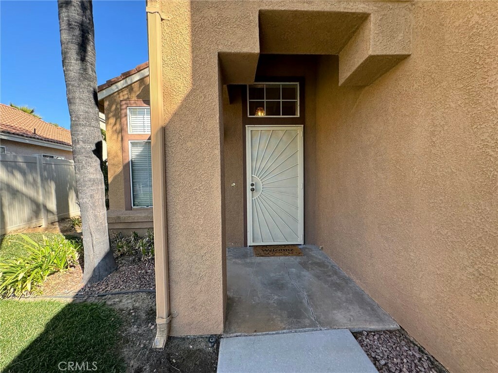 Property Photo:  43036 Calle Jeminez  CA 92592 