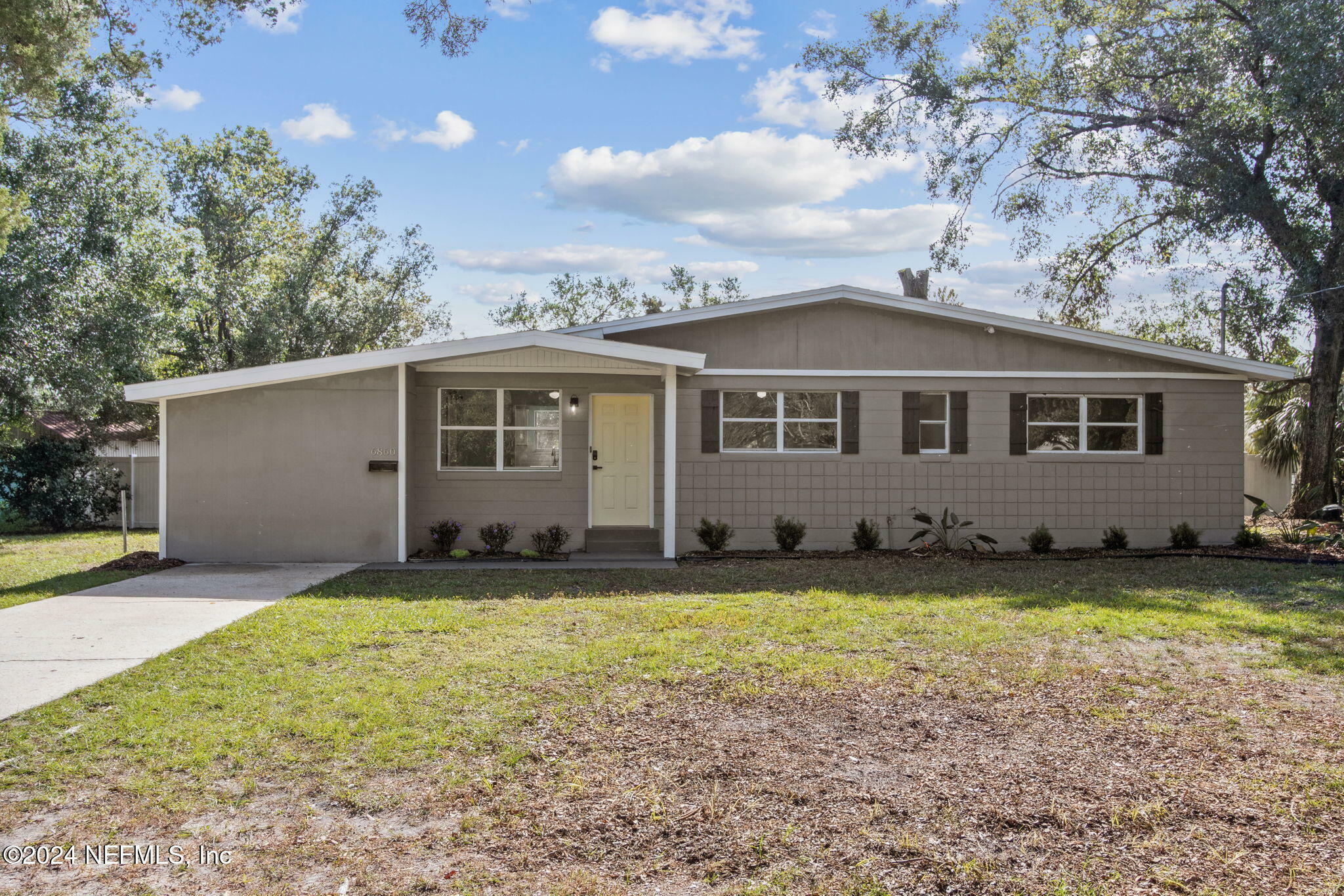 Property Photo:  6860 Bambi Lane  FL 32210 