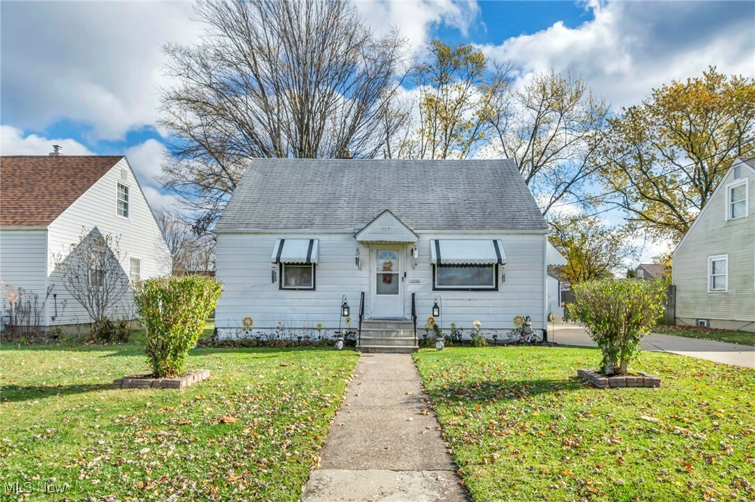 Property Photo:  1607 Pennsylvania Avenue  OH 44052 