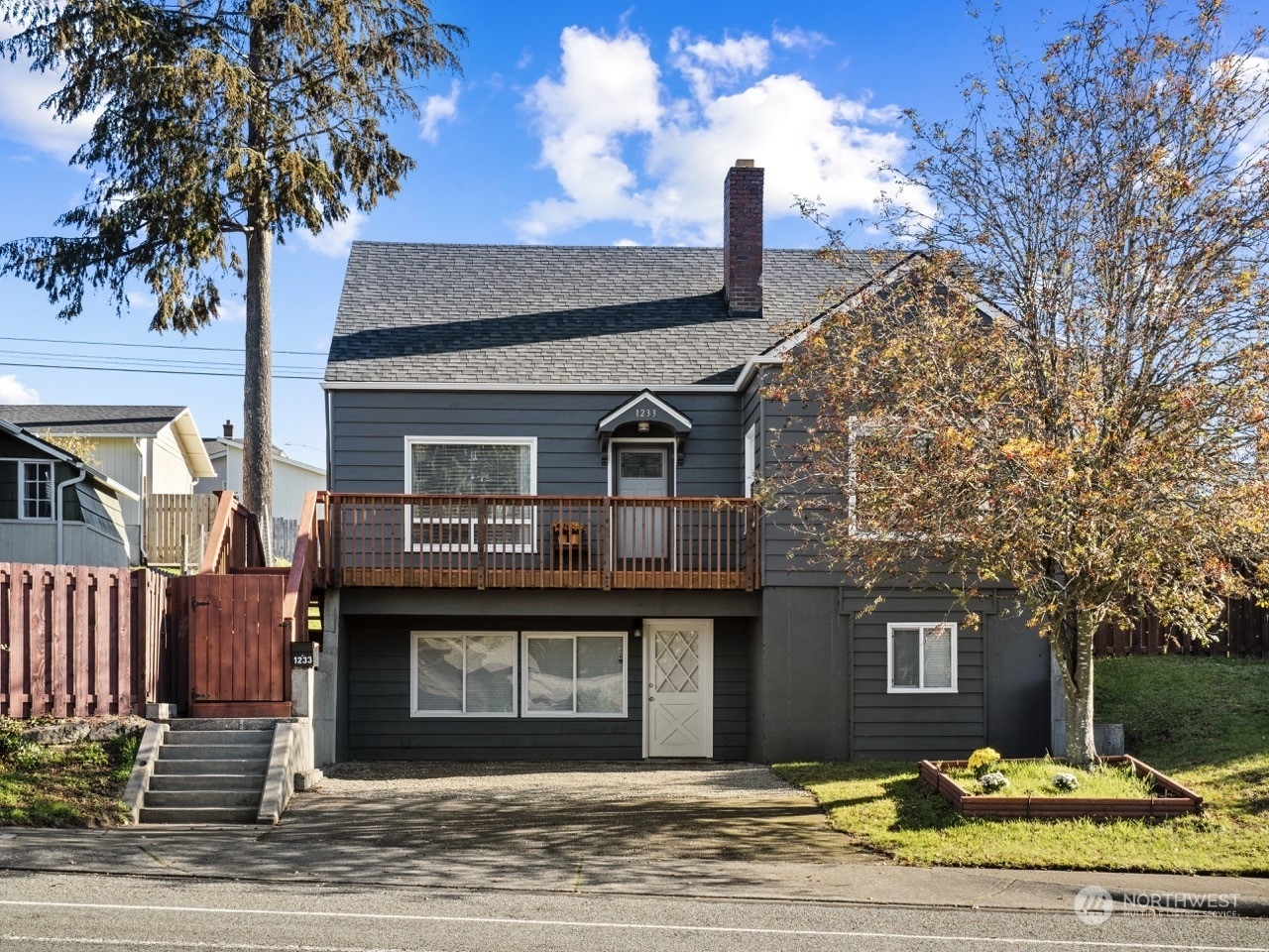 Property Photo:  1233 S Stevens Street  WA 98405 