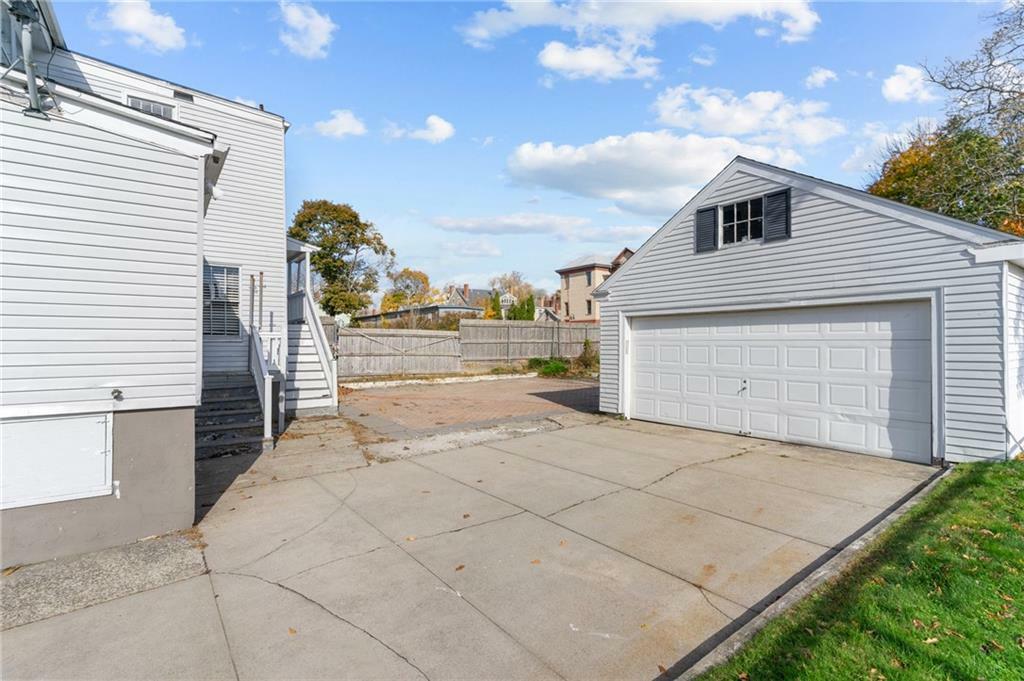 Property Photo:  282 Thames Street  RI 02809 