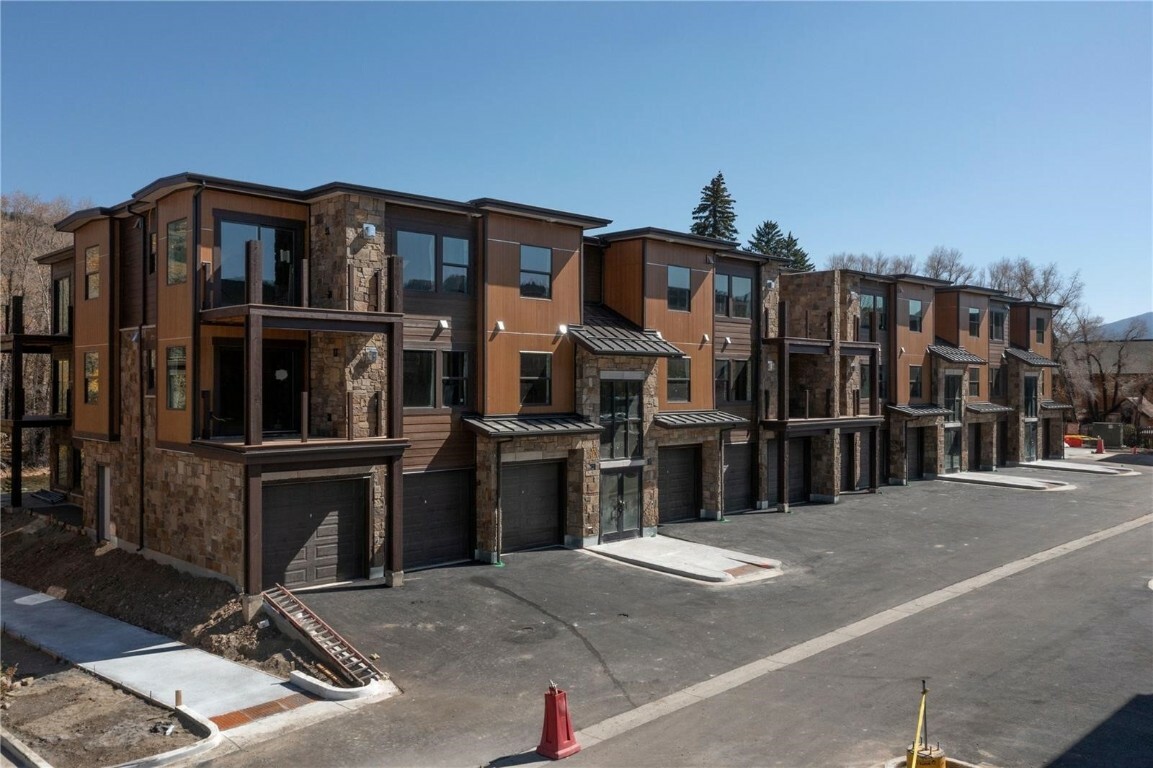 Property Photo:  1044 Blue River Parkway C-308  CO 80498 