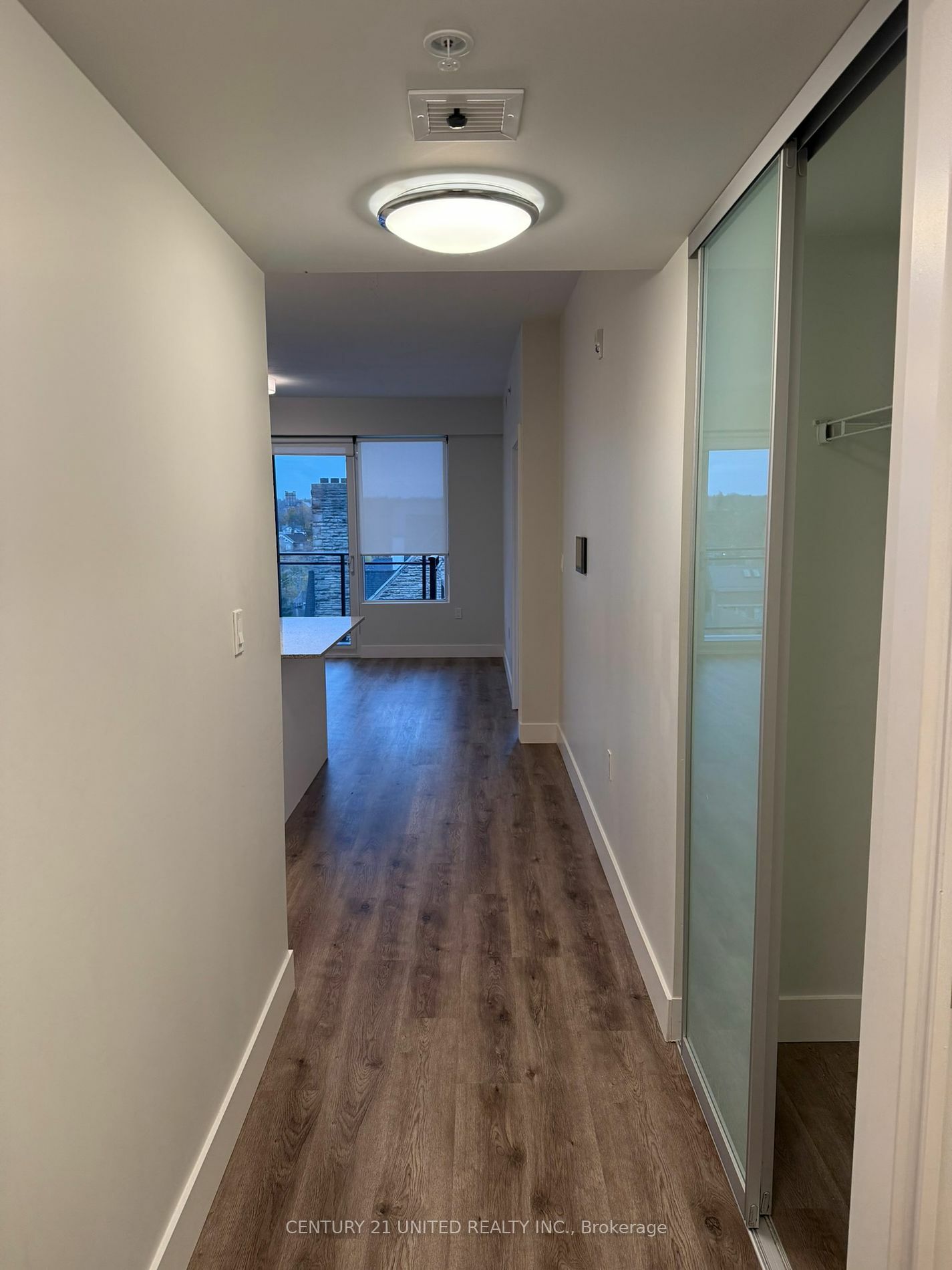 Photo de la propriété:  475 George St N 507  ON K9H 0J4 