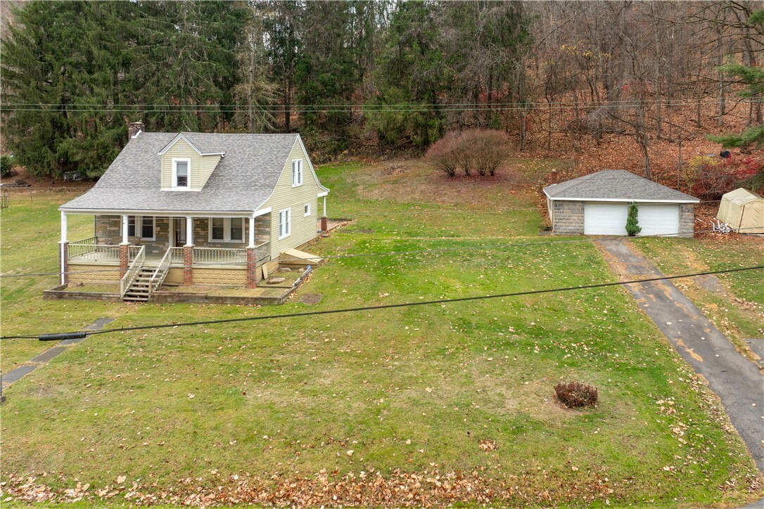 Property Photo: 948 California Dr PA 15423