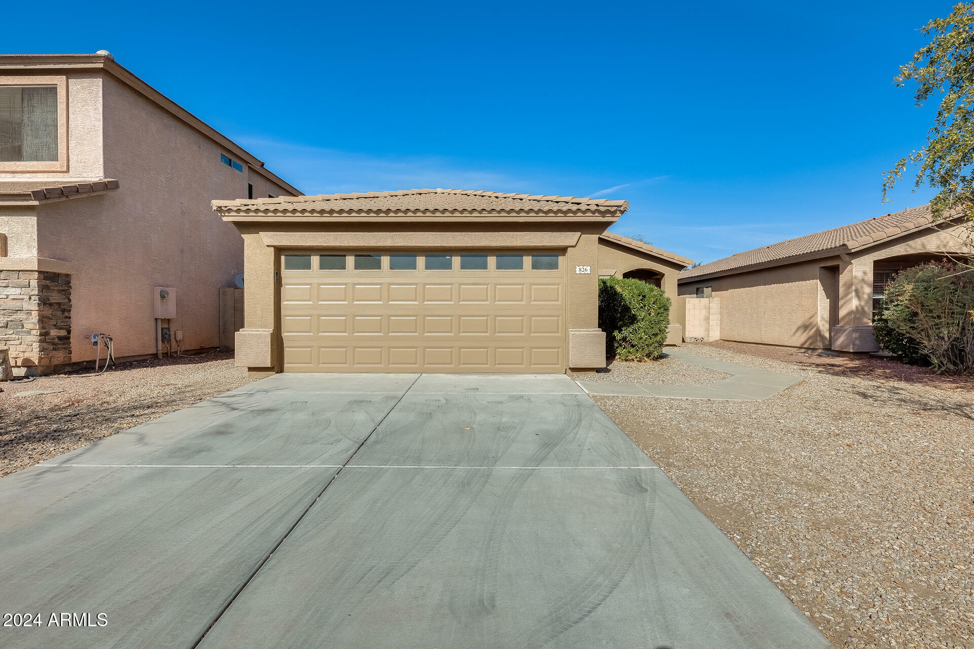 Property Photo:  826 E Impreria Street  AZ 85140 