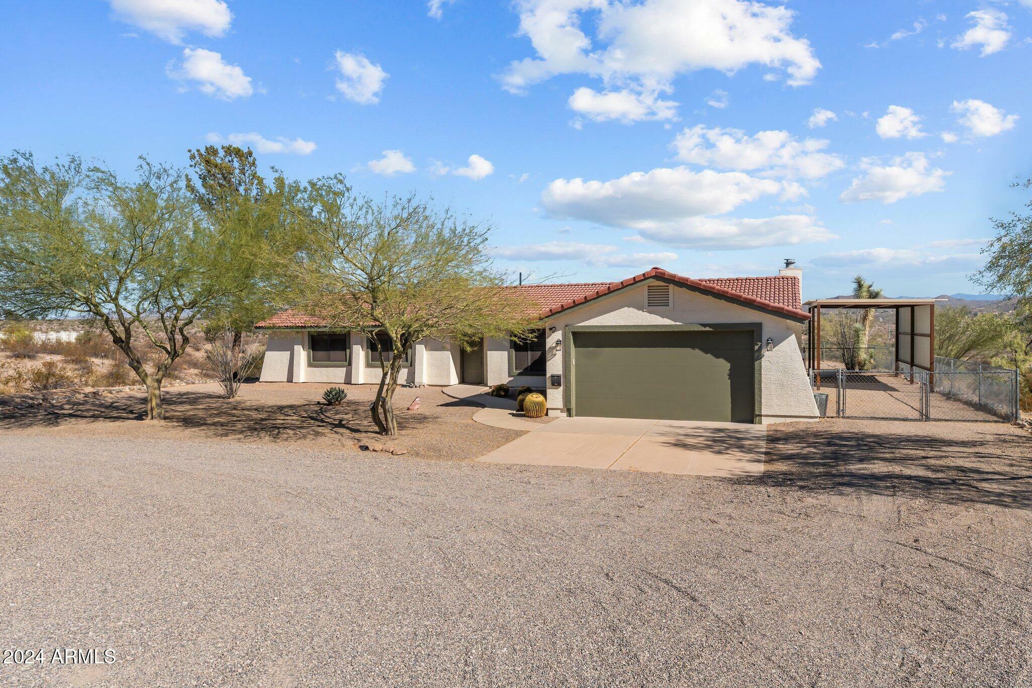 685 N Horseshoe Trail  Wickenburg AZ 85390 photo