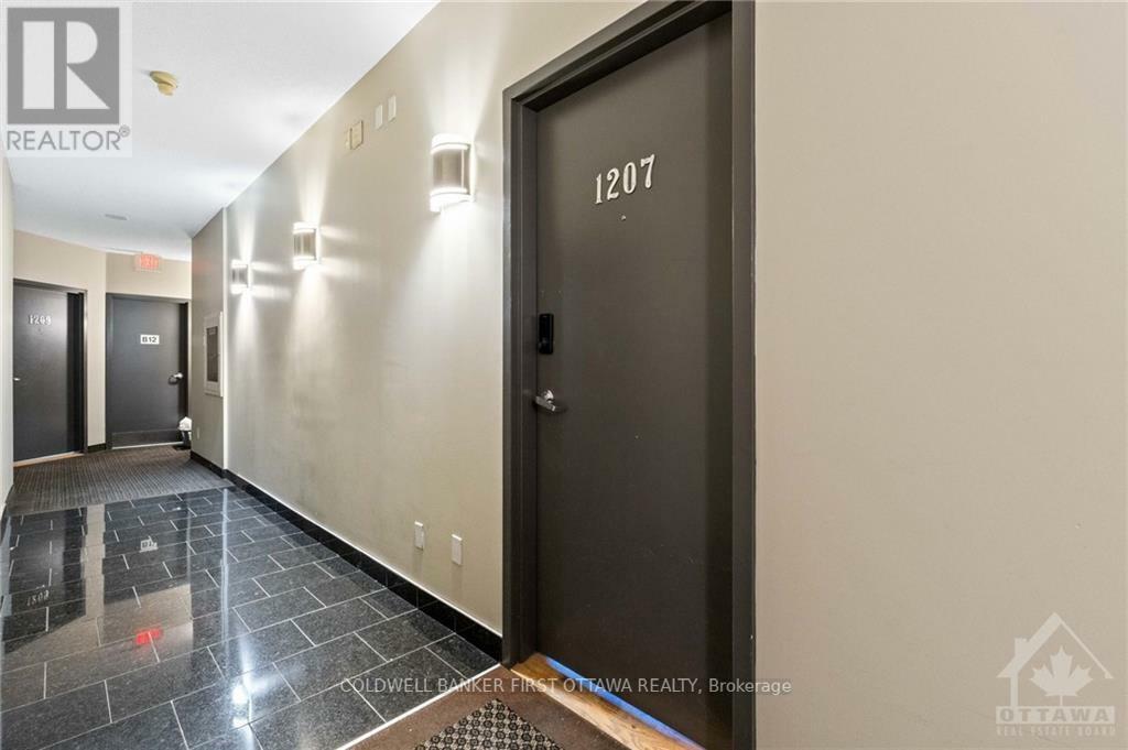 Property Photo:  134 York Street 1207  ON K1N 1K8 