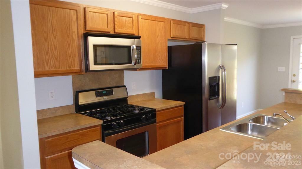 Property Photo:  2007 Wexford Way 186  NC 28625 