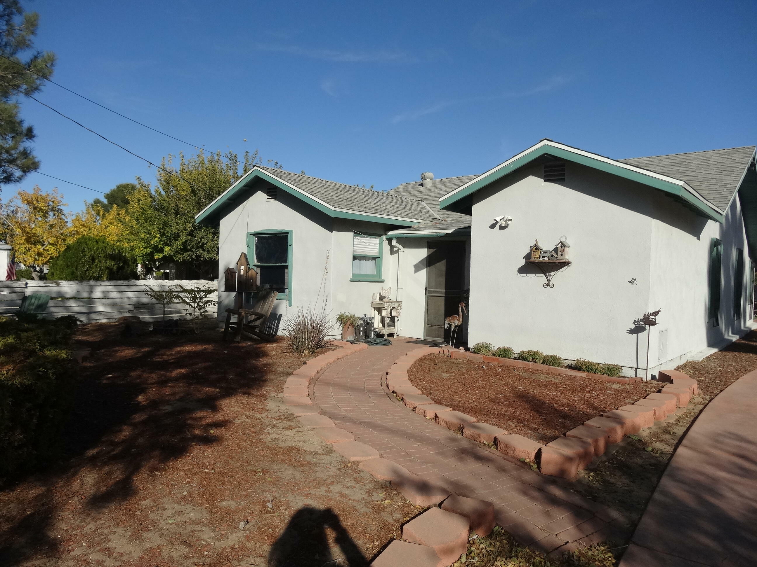 Property Photo:  43120 7th Street  CA 93535 