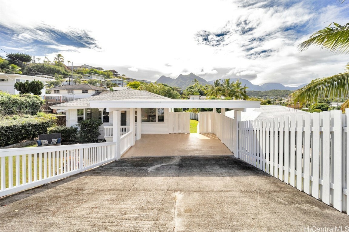 Property Photo:  1131 Nanialii Street  HI 96734 